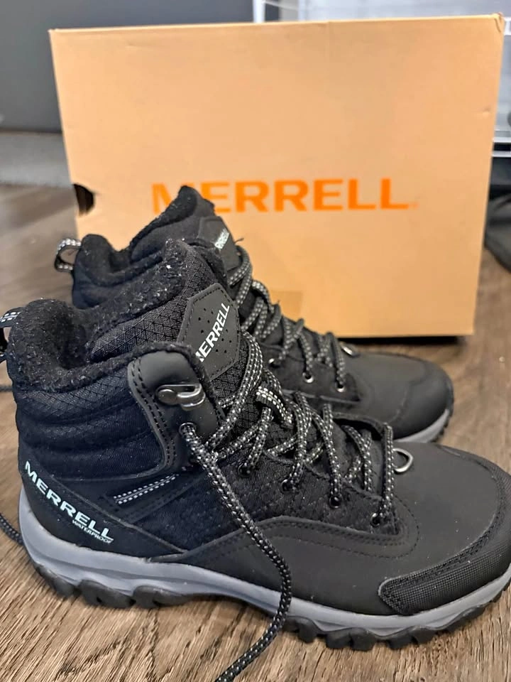 Merrell Women’s Thermo Akita Mid Waterproof Boots - US 6