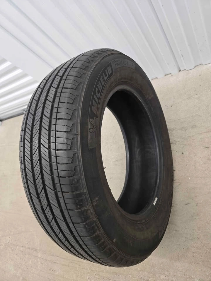 225/65R17 Michelin Primacy Tire - photo 2