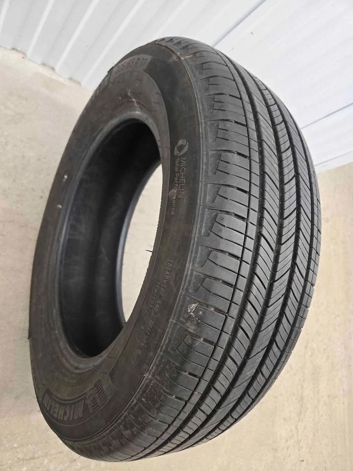 225/65R17 Michelin Primacy Tire - photo 3