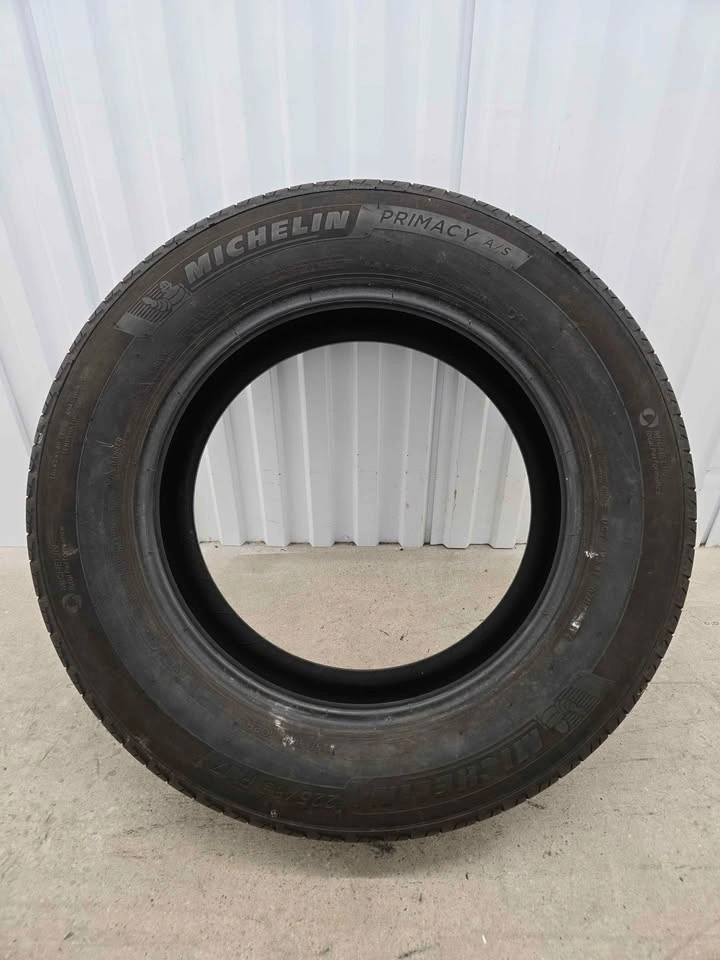 225/65R17 Michelin Primacy Tire - photo 4