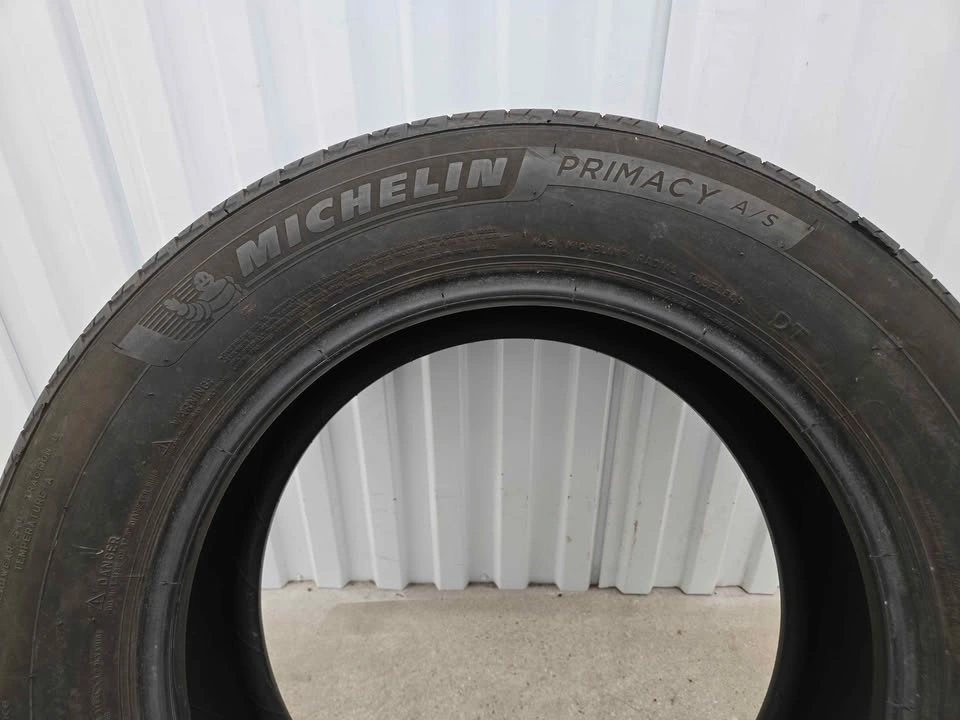 225/65R17 Michelin Primacy Tire - photo 5