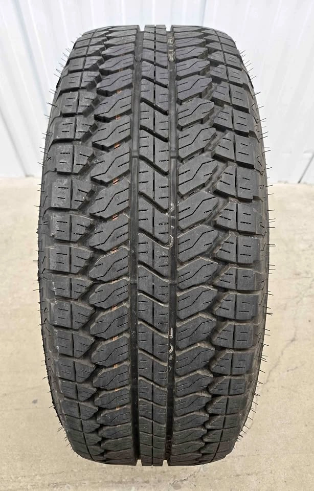 Bridgestone Dueler Tire 275/60R20