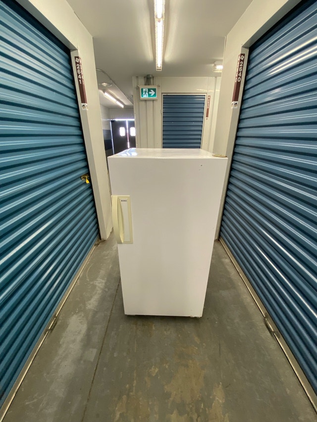 WHITE KENMORE UPRIGHT FREEZER - photo 5