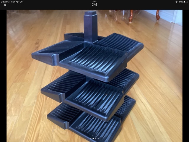 C D rack $8 - photo 2