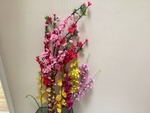 Beautiful Artificial flowers $20 - photo 5