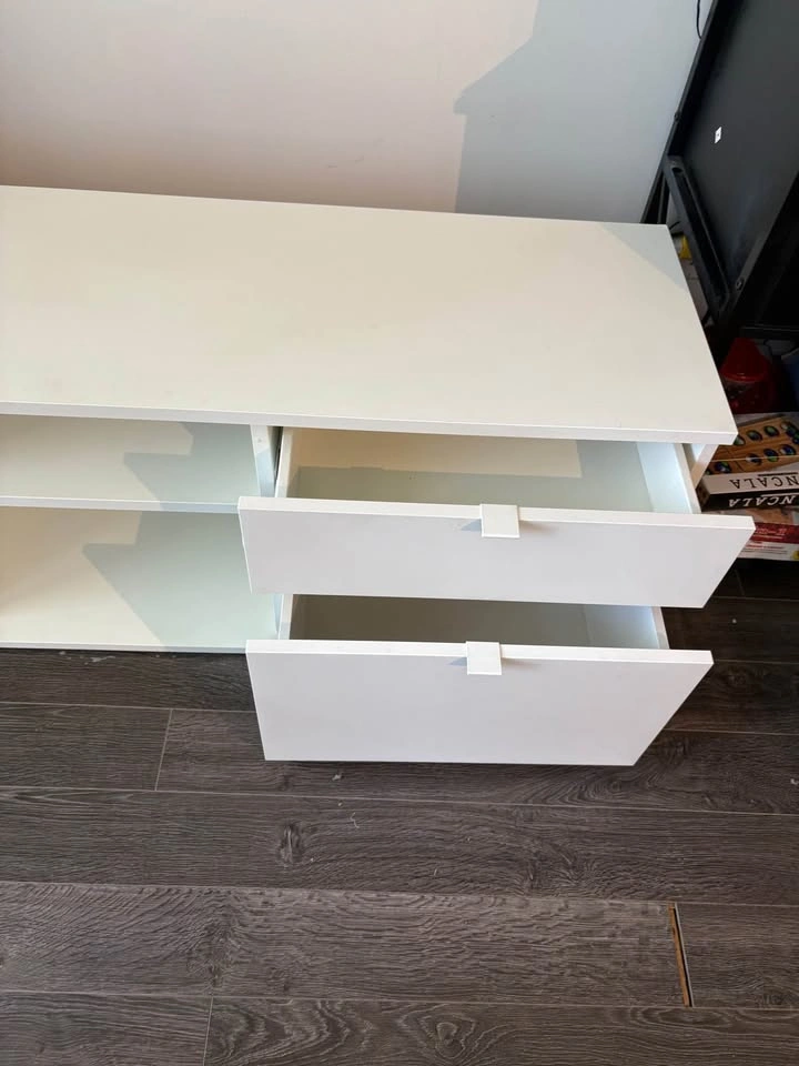 IKEA VIHALS TV Stand - photo 2