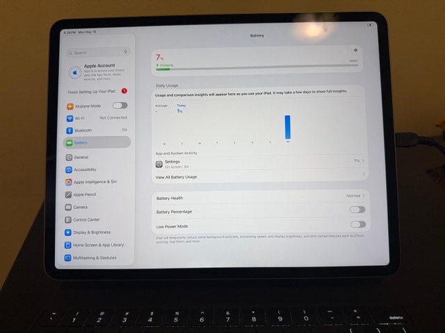 Apple iPad Air 5th Gen 13" and Magic Keyboard - photo 3