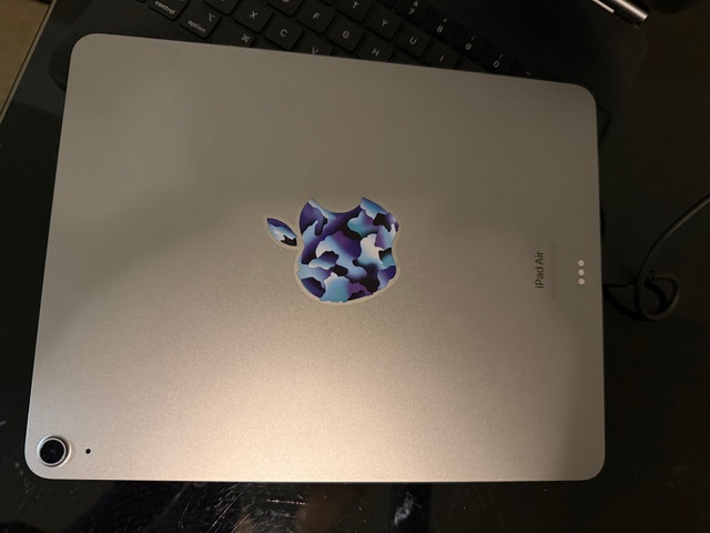 Apple iPad Air 5th Gen 13" and Magic Keyboard - photo 4