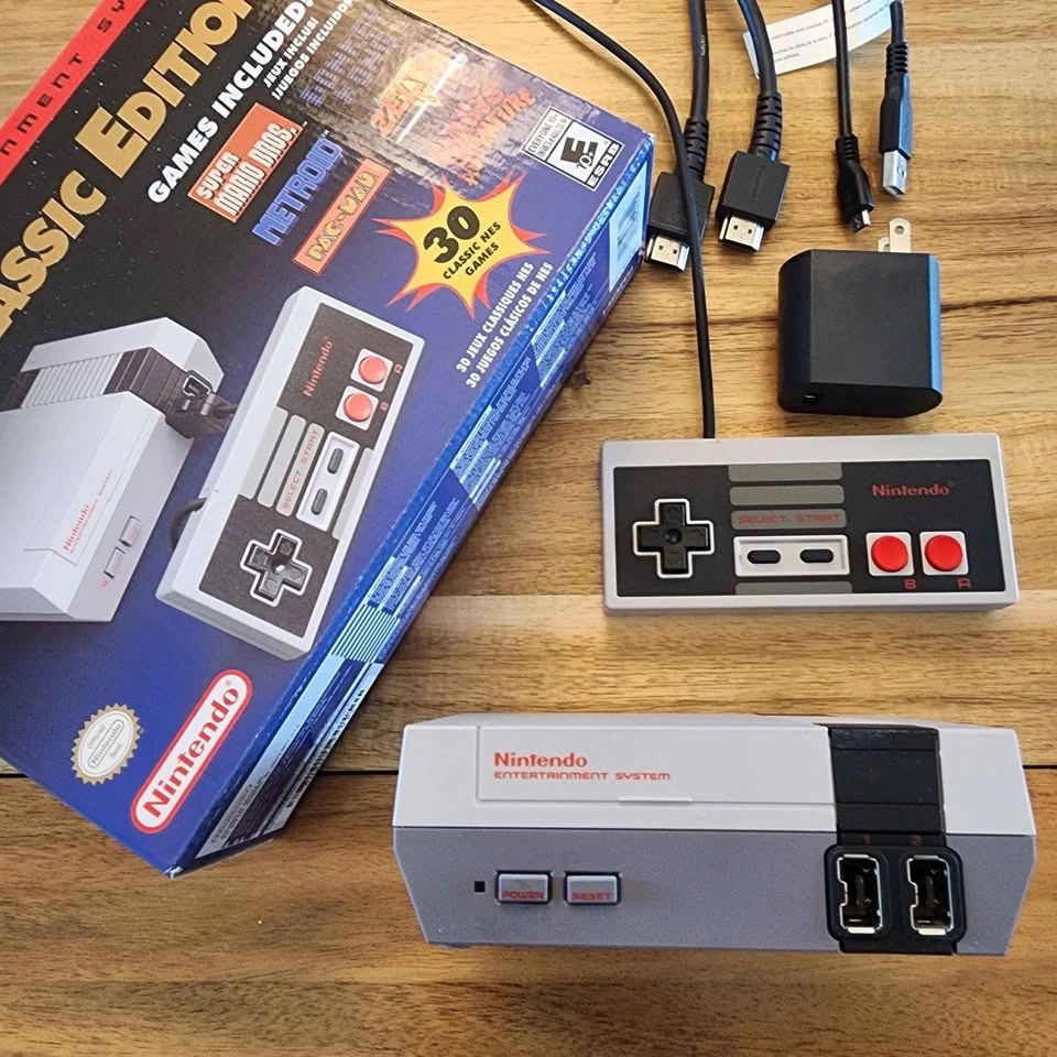 Nintendo Mini NES Classic Edition - photo 2