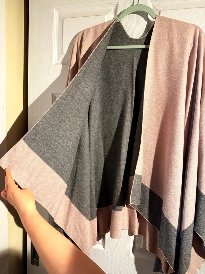 Melifluos Colorblock Poncho Wrap - 100% Viscose - photo 2