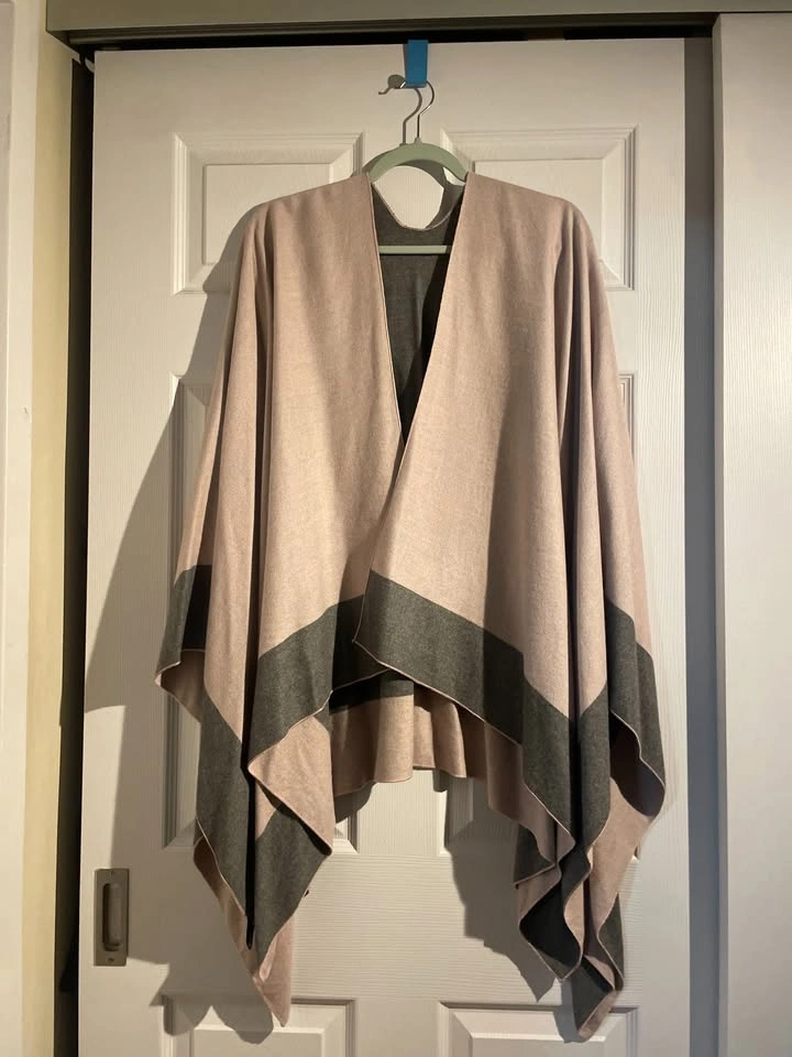 Melifluos Colorblock Poncho Wrap - 100% Viscose - photo 3