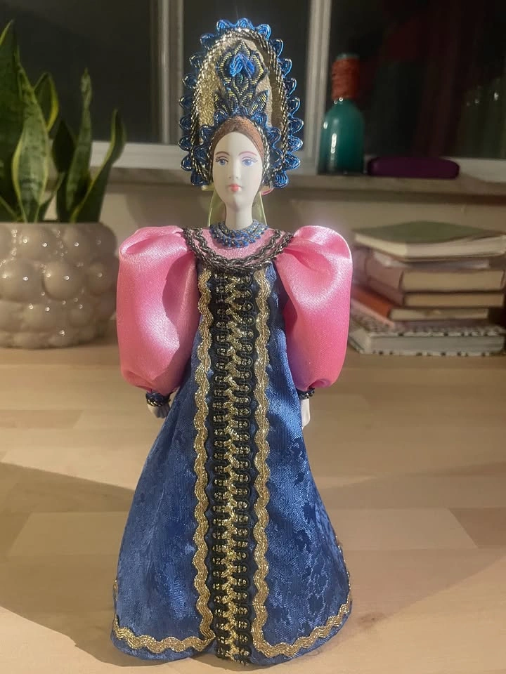 Porcelain handpainted doll - photo 3