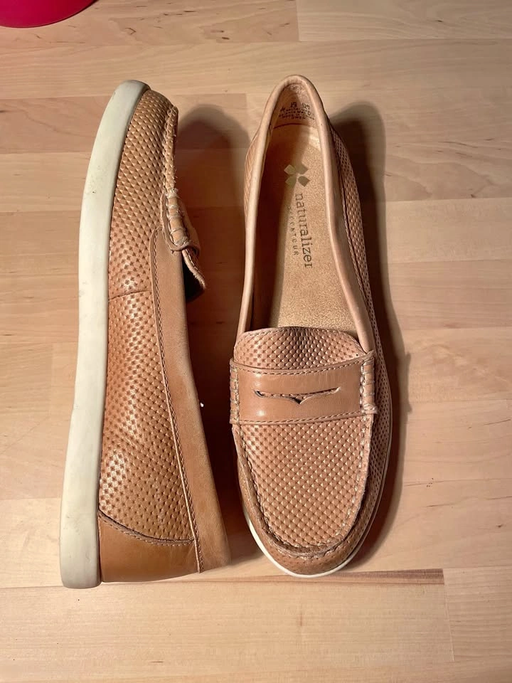 Naturalizer leather loafers, US 6.5
