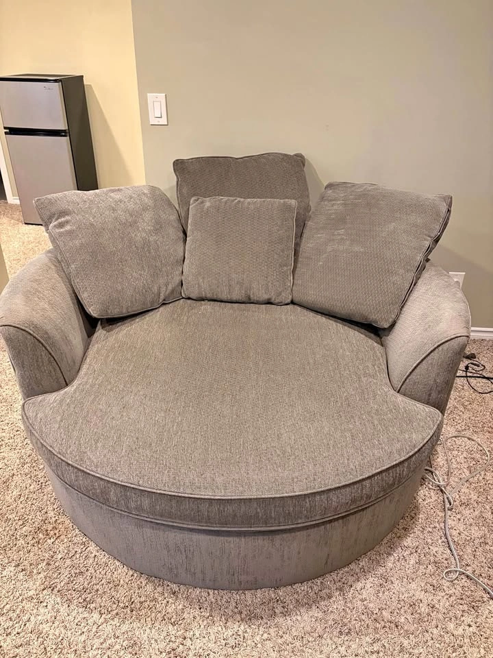 Nest/Cuddle Chair