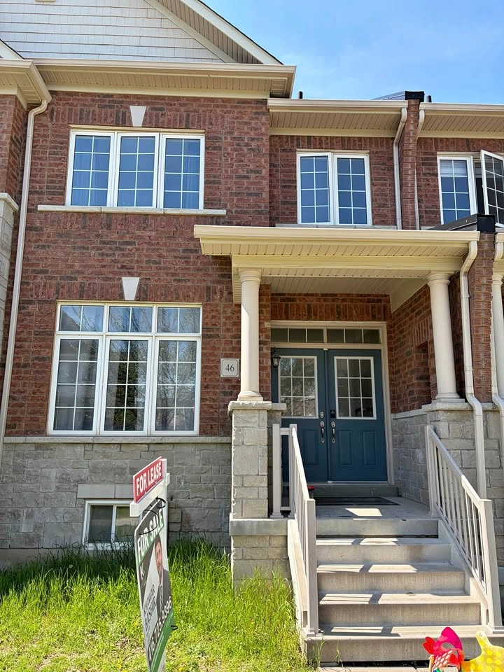 3 Beds 3 Baths - Townhouse