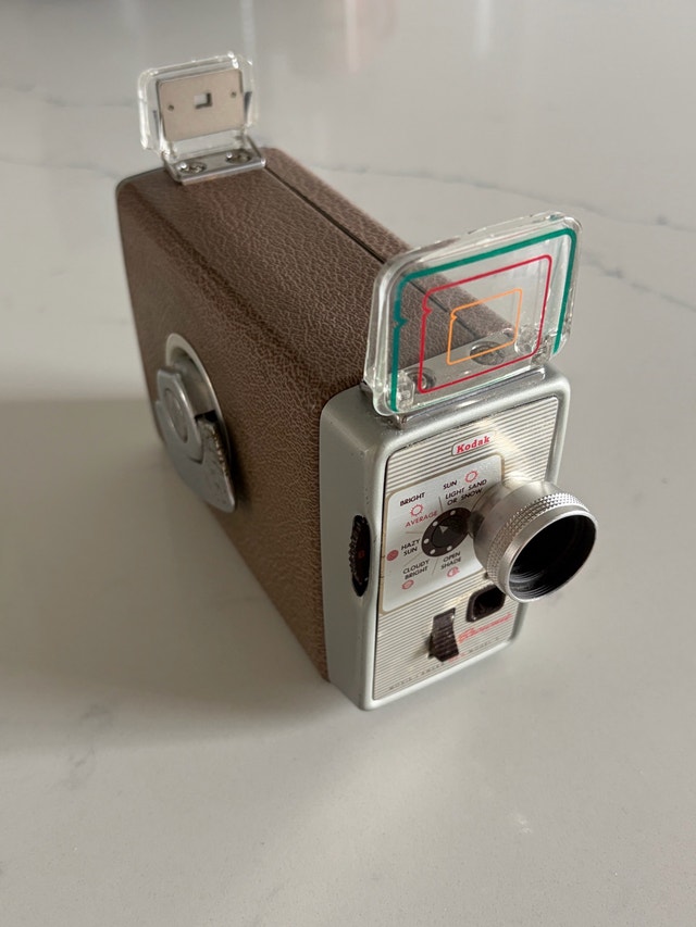 Kodak Brownie Model Camera with Viewfinder [UNTESTED]