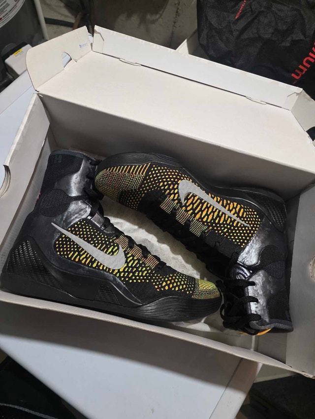 Rare Unworn Kobe Hightop Sneakers