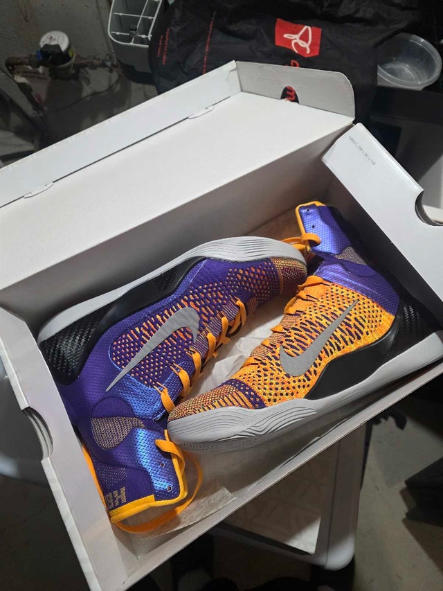 Rare Brand New Unworn Kobe Hightops