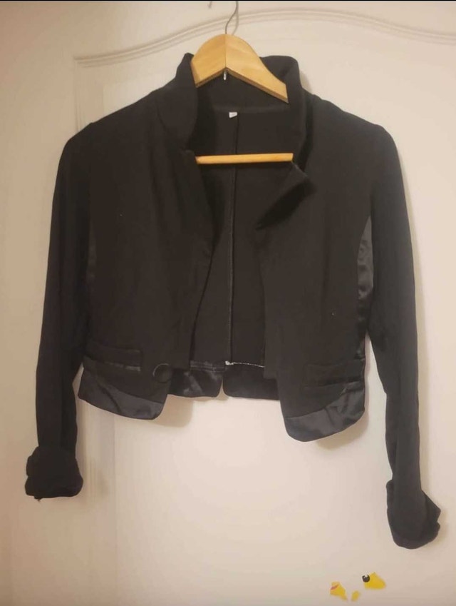 Black Cropped Blazer