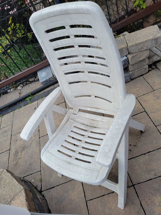 Moving sale Patio Chair