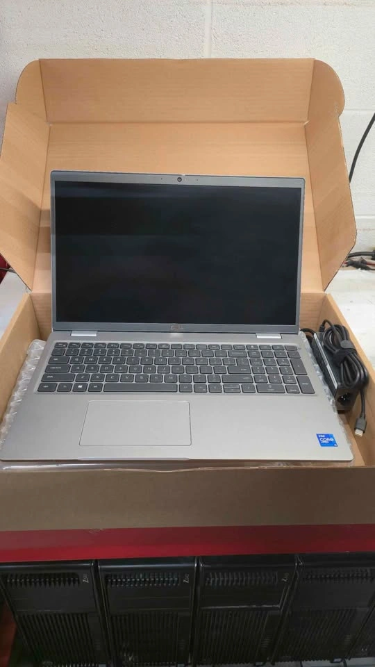 Dell Precision 3561 Laptop | i7-11th Gen | 16GB RAM | 256GB SSD - photo 3