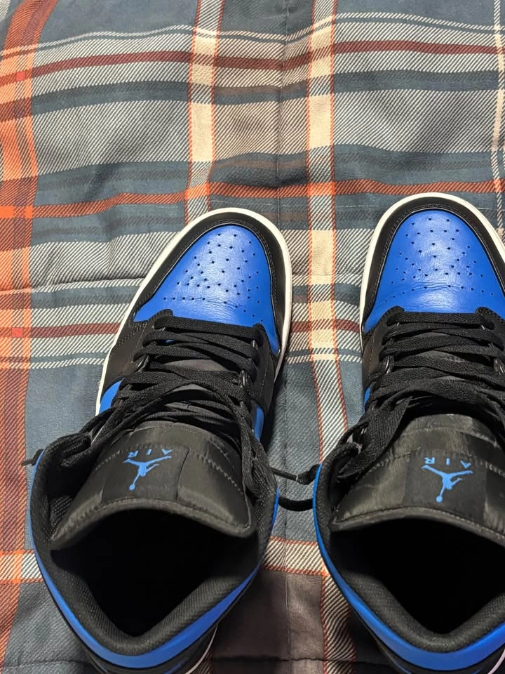 Jordan 1 Mid Royal Blue (Size 13) - photo 2