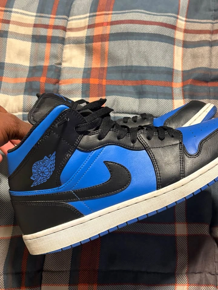 Jordan 1 Mid Royal Blue (Size 13) - photo 3