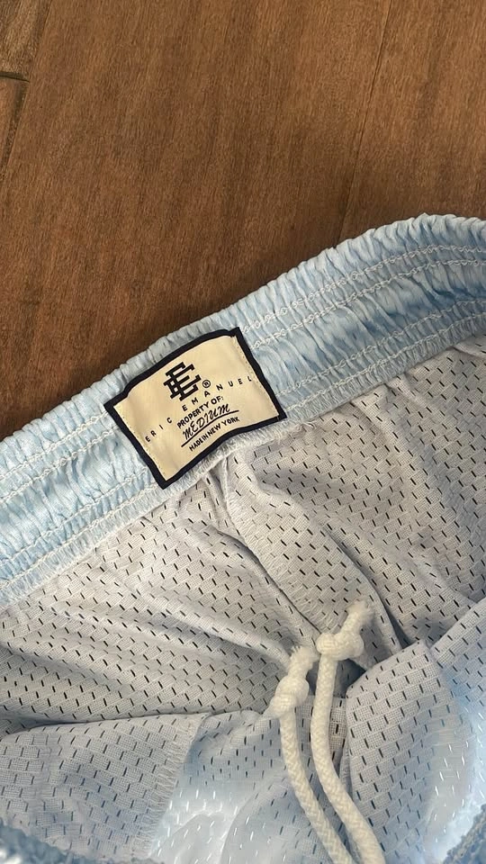 Eric Emmanuel Shorts Size Medium - photo 3