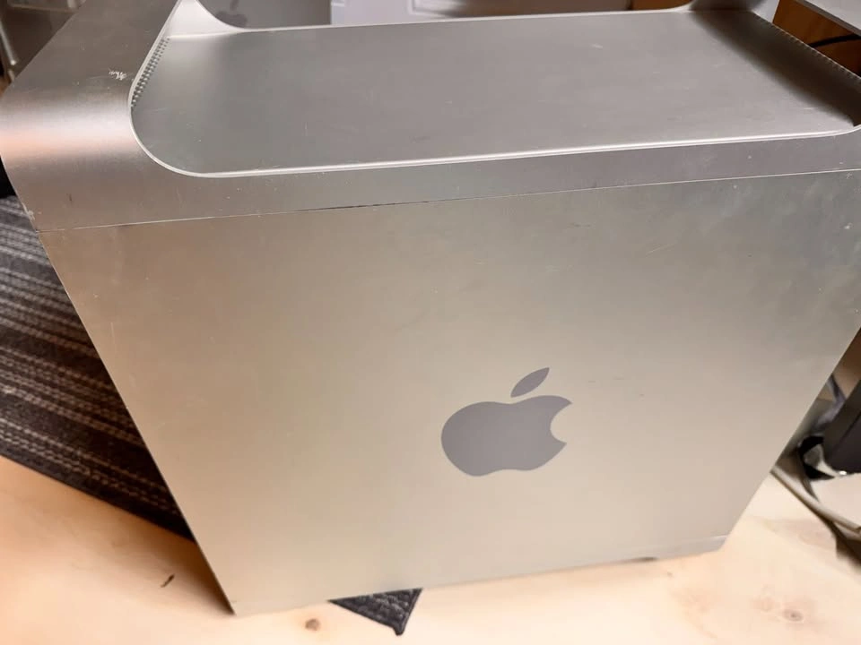 Apple Mac Pro 3,1 Towers (2x) - photo 3