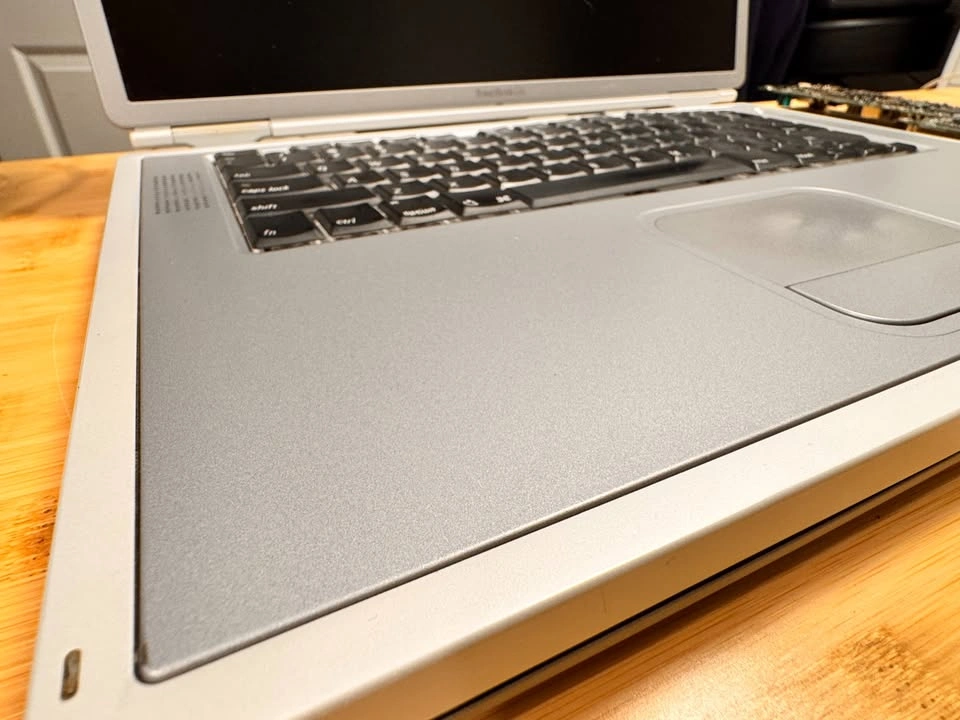 Two Titanium PowerBook G4s - Please Read - photo 2