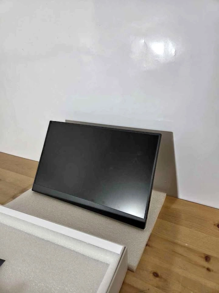 15.6 Inch Portable FHD IPS Monitor USB-C