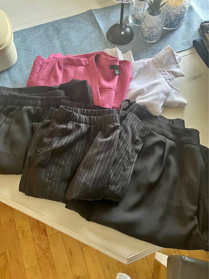 Pickup in Copperfield Grove SE Woman’s Clothing 2XL
