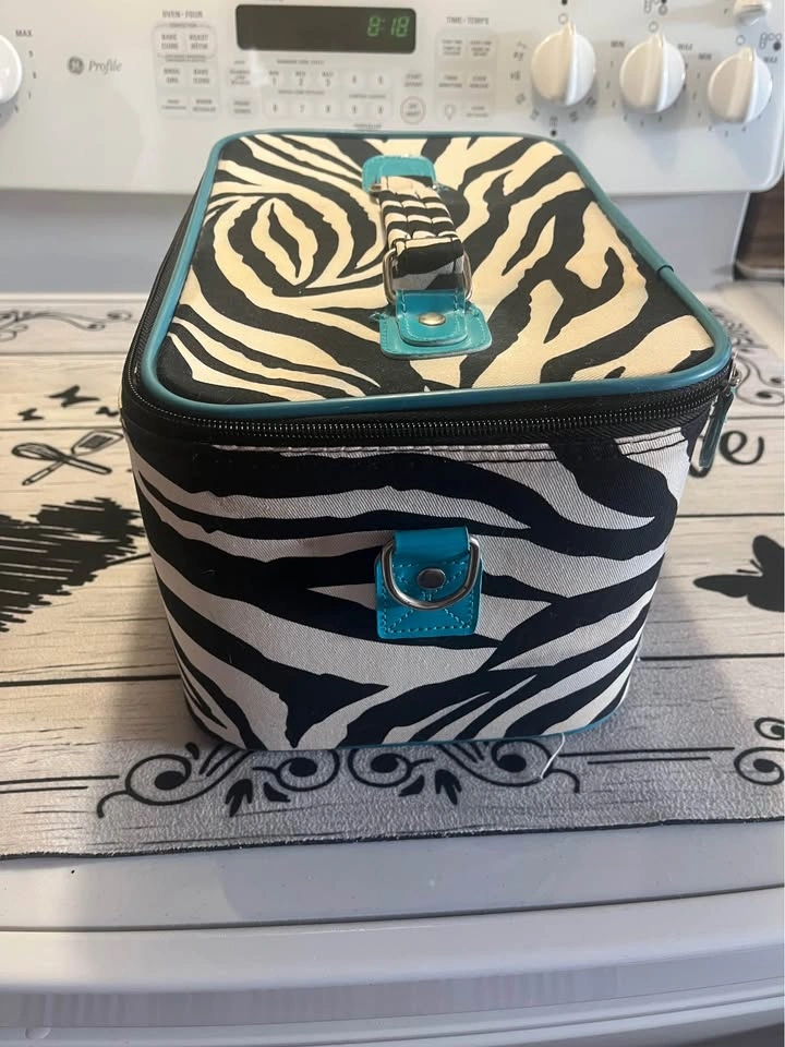 Pick up Copperfield Grove SE Make up case - photo 4
