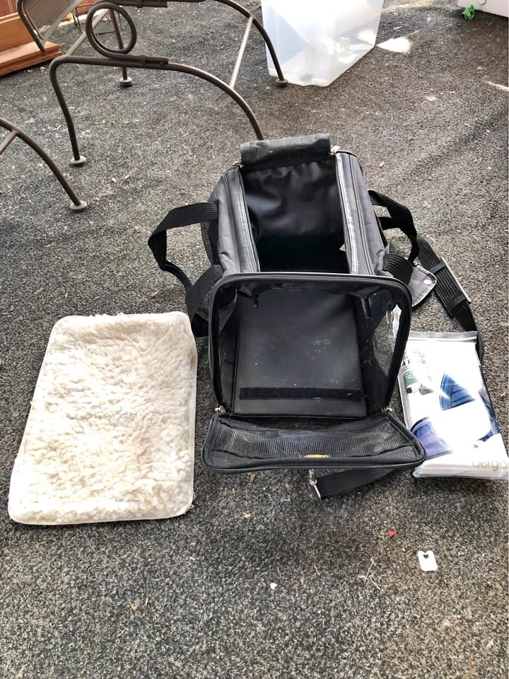 Deluxe Cat Carrier