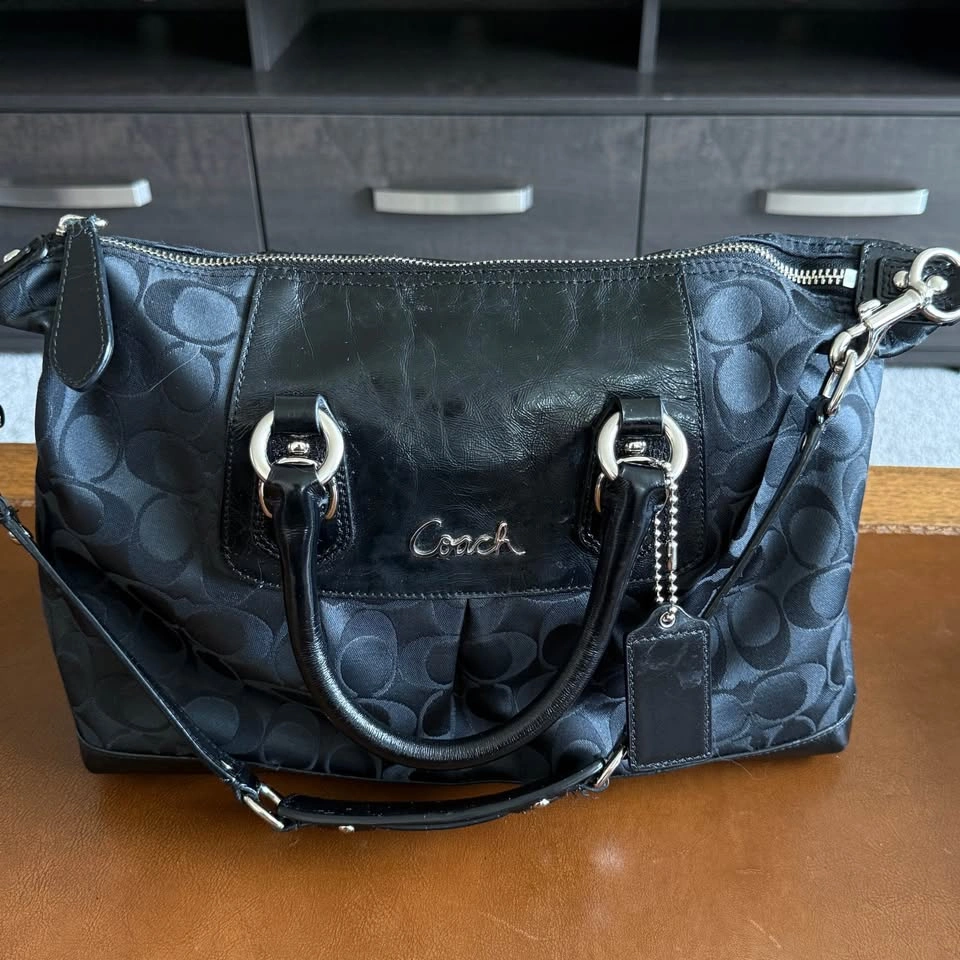 Authentic Coach Black Signature Satchel / Shoulder Bag Y2K - photo 2