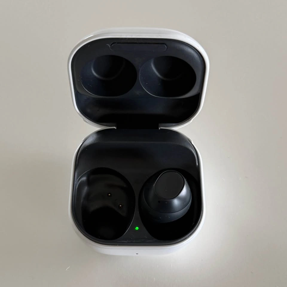 Samsung Galaxy Buds FE - photo 2