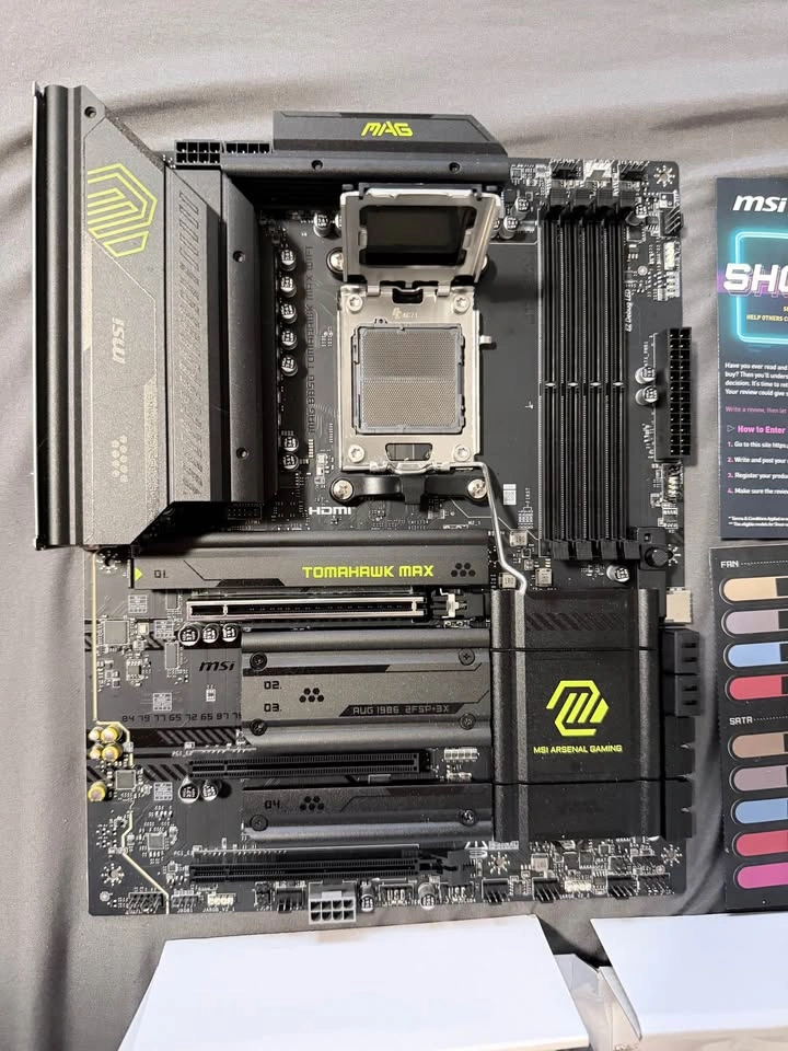 MSI MAG B850 Tomahawk MAX WiFi AM5 Motherboard - photo 2
