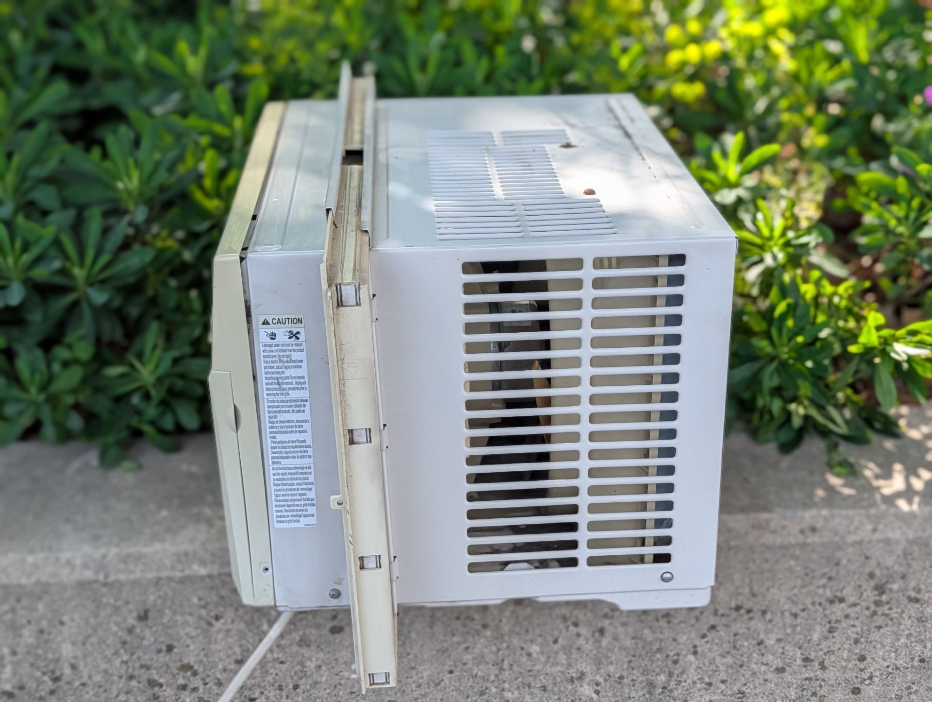 GE AEM05LQQ1 5,350 BTU Window Air Conditioner - photo 5