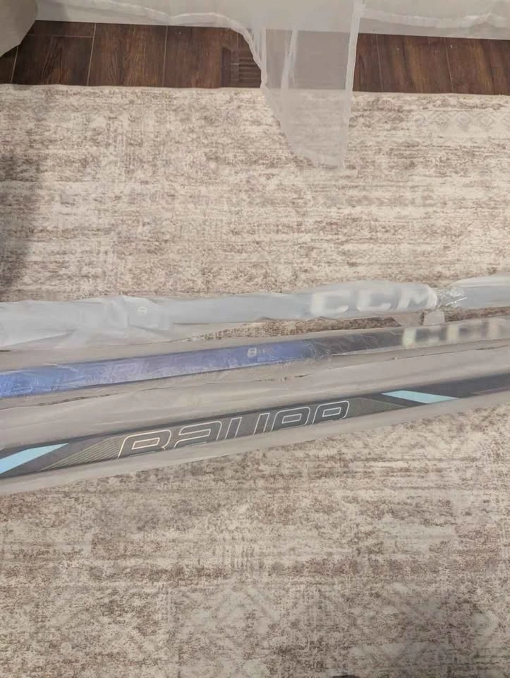 Brand new hockey sticks - photo 2