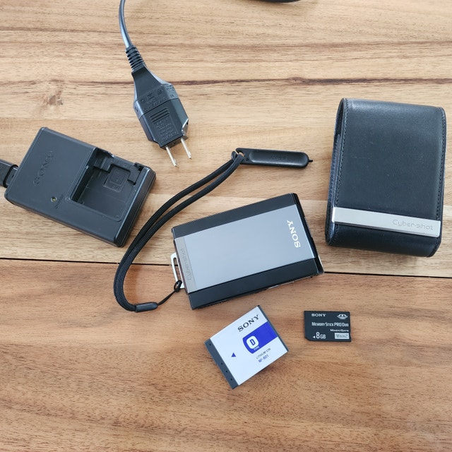 Sony Cyber-shot DSC-T300 10.1 MP Camera c/w Original Accessories - photo 2
