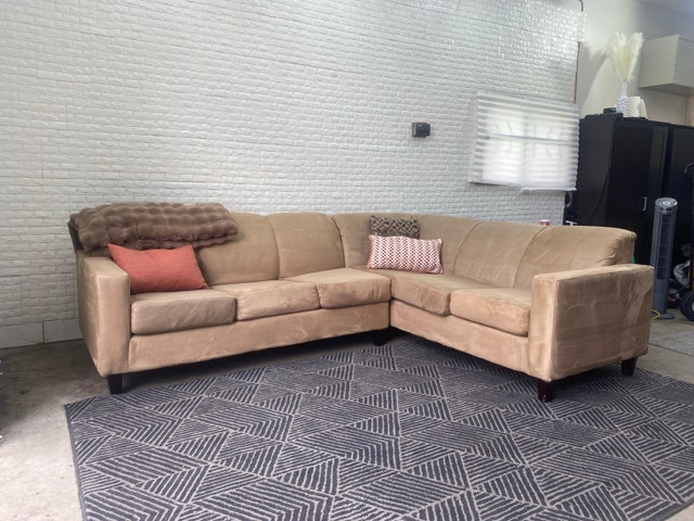 FREE DELIVERY Sectional with Pull out Bed