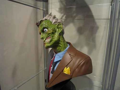 DC DIRECT HALF SCALE TWO FACE BUST - photo 4