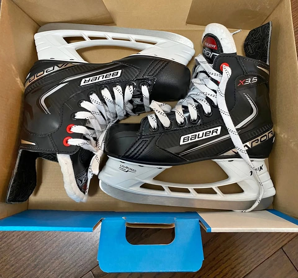 Bauer Vapor X3.5 Junior Hockey Skates ~ Size 3.5