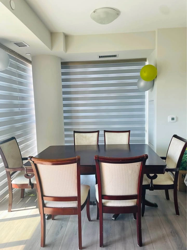 Wooden dining table with 6 Chairs