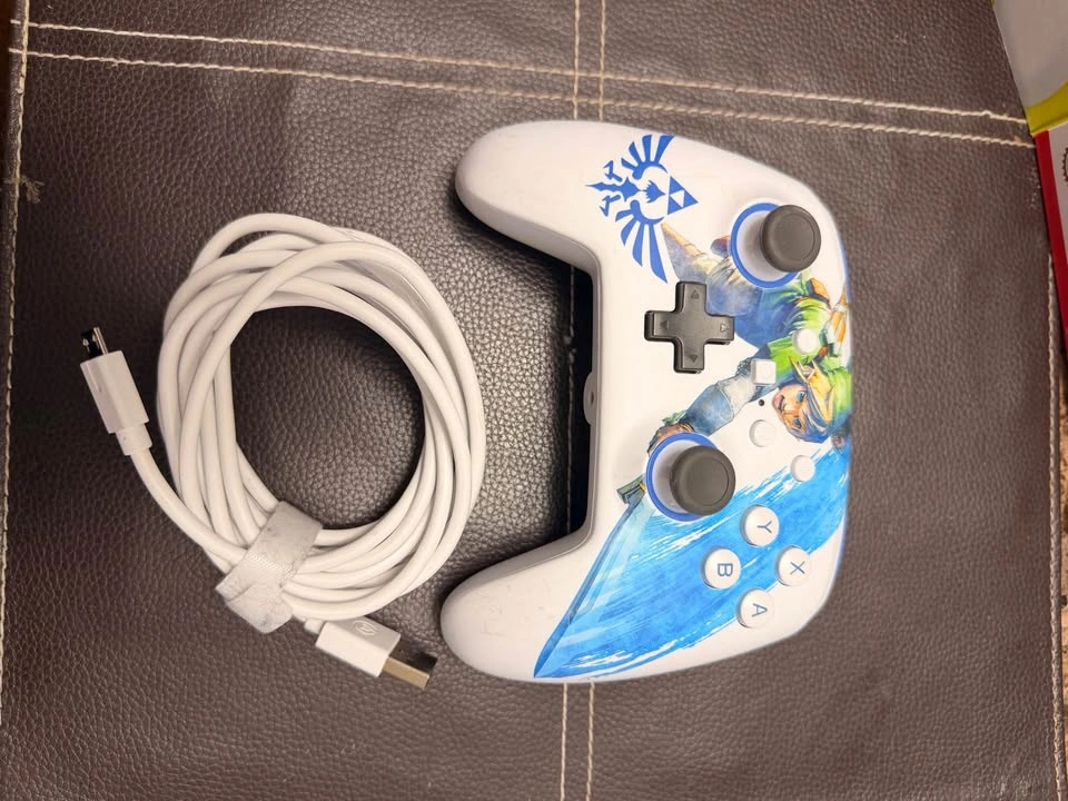 Nintendo Switch Case with USB Controller - photo 2