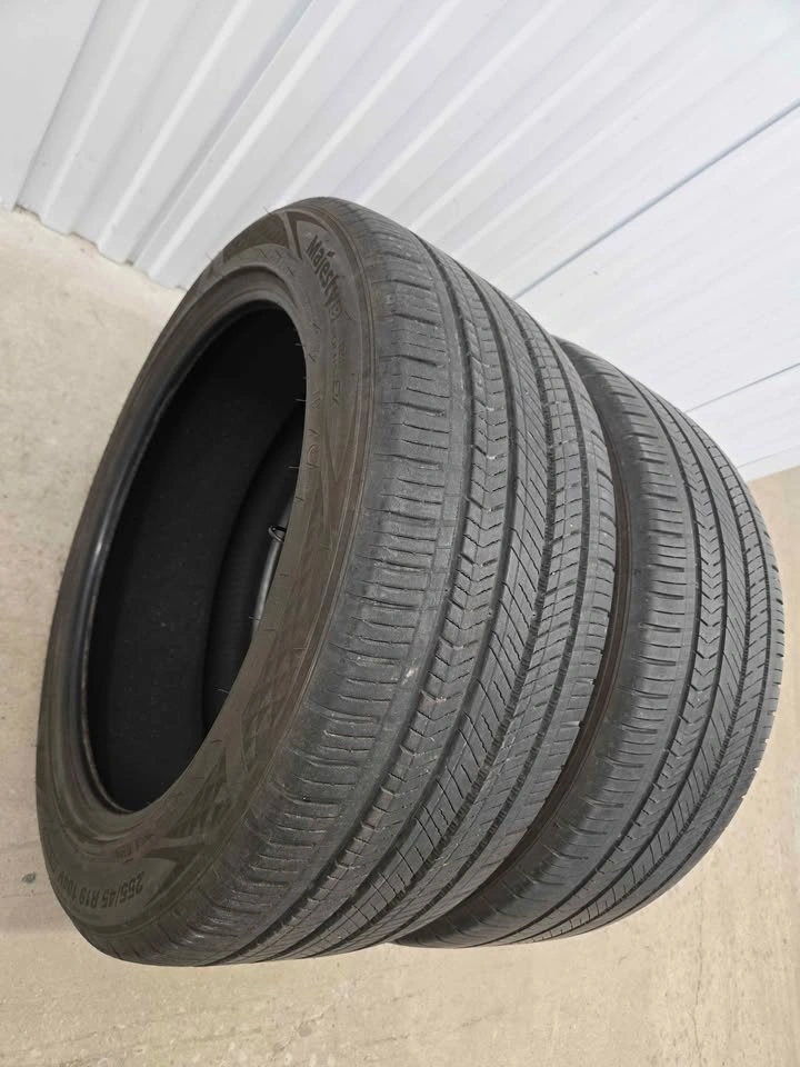 255/45R19 Kumho Majesty Solus Tires - photo 3