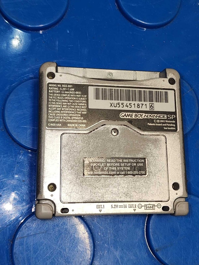 Gameboy Advance with Pokemon Red and Super Mario World - photo 2
