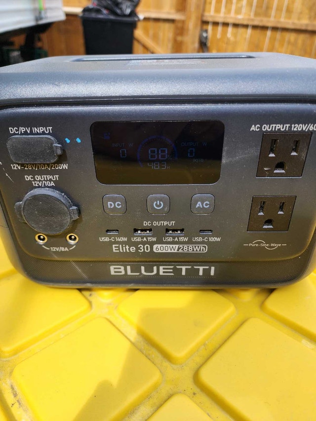Bluetti 30v2 Portable Power Station