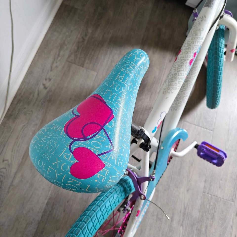 Pink Girls Bike - 18" in Mint Condition - photo 5