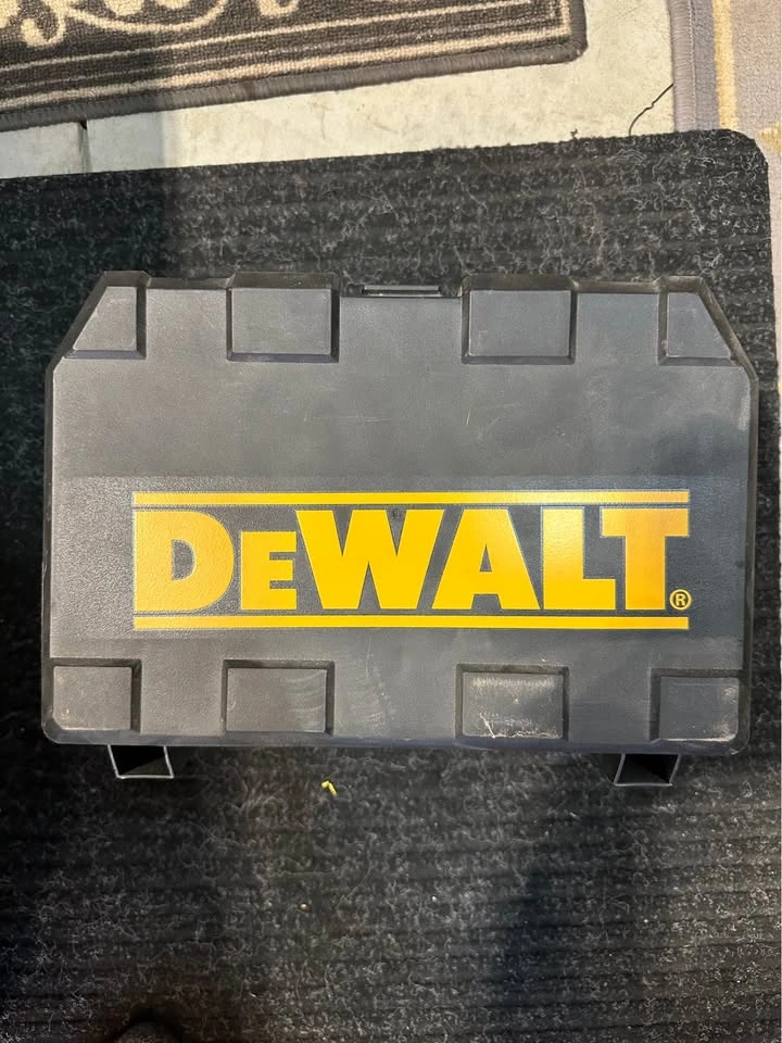 DeWalt D26441 1/4 Sheet Sander - photo 3